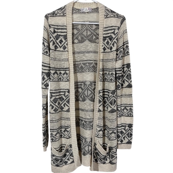 5lbs XL of Women Clothes - keep what you want but REPOSH the rest - Picture 7 of 8